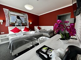 Grand Petit Hotel ex Shato Gesson