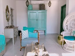 Pineapple Lazy Beach Villa