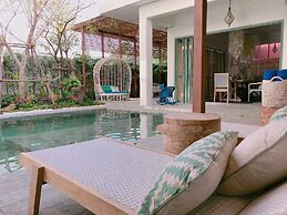 Pineapple Lazy Beach Villa