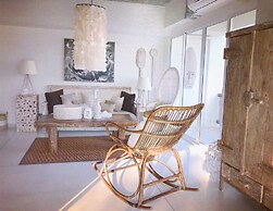 Pineapple Lazy Beach Villa