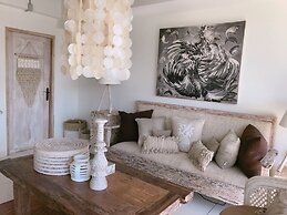 Pineapple Lazy Beach Villa