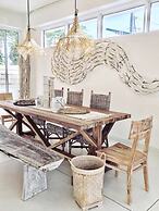 Pineapple Lazy Beach Villa