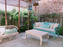 Pineapple Lazy Beach Villa