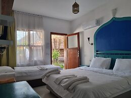 Sunset Boutique Hotel & Apartments