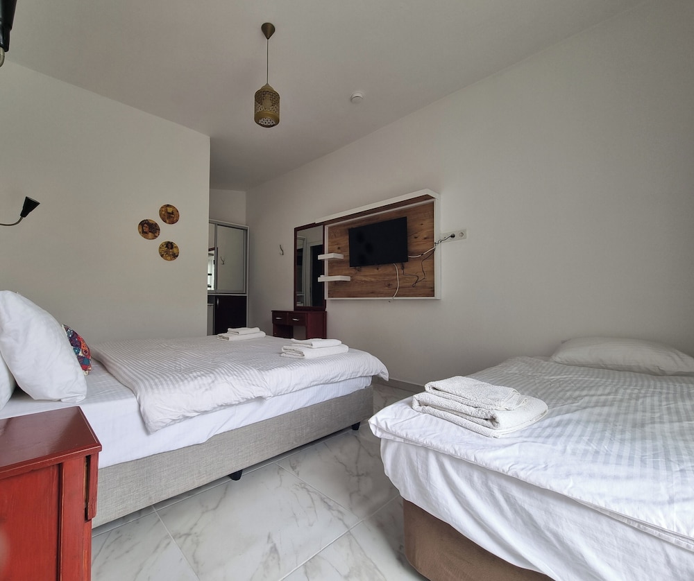 Sunset Boutique Hotel & Apartments