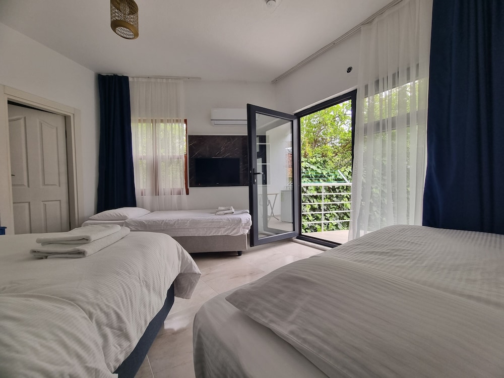 Sunset Boutique Hotel & Apartments
