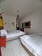 Sunset Boutique Hotel & Apartments