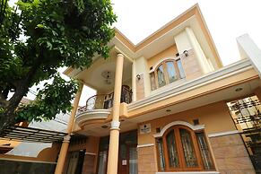 Maharani Guesthouse Tebet Syariah - Hostel