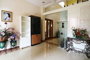 Maharani Guesthouse Tebet Syariah - Hostel