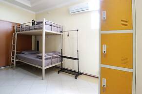 Maharani Guesthouse Tebet Syariah - Hostel