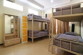 Maharani Guesthouse Tebet Syariah - Hostel