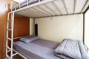 Maharani Guesthouse Tebet Syariah - Hostel