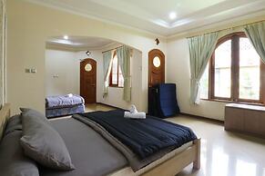 Maharani Guesthouse Tebet Syariah - Hostel