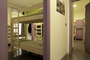 Chic Hostel