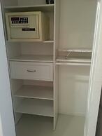 Hollywood Beach Resort-renovated Studio Nice Views