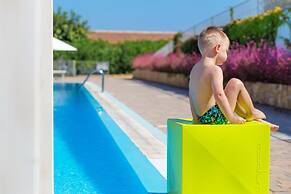 Babai Village Resort