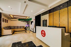 Capital O 10823 Pratibha Grand