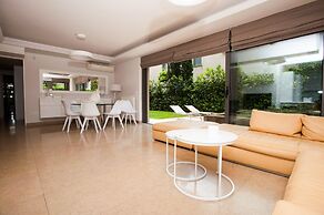 Elaia Luxury Apartments Glyfada