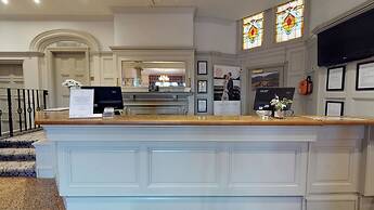 Macdonald Forest Hills Resort