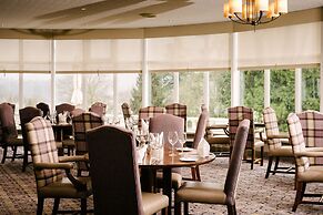 Macdonald Forest Hills Resort