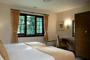 Macdonald Forest Hills Resort