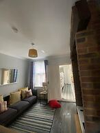 Huku Kwetu - Salisbury House