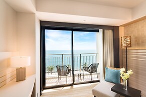 DoubleTree by Hilton Okinawa Chatan Resort