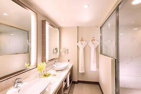 DoubleTree by Hilton Okinawa Chatan Resort