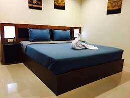 Ol'Masta Hotel & Lounge