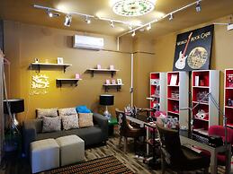 Ol'Masta Hotel & Lounge