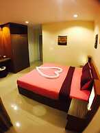 Ol'Masta Hotel & Lounge