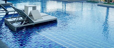 ECJ Cozy Studio Units at Horizons 101