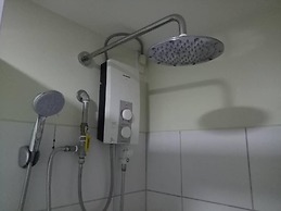 ECJ Cozy Studio Units at Horizons 101