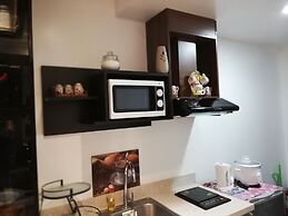 ECJ Cozy Studio Units at Horizons 101