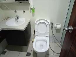 ECJ Cozy Studio Units at Horizons 101