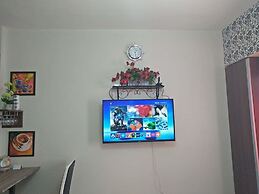 ECJ Cozy Studio Units at Horizons 101