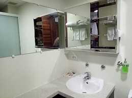 ECJ Cozy Studio Units at Horizons 101