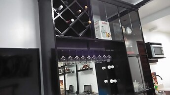 ECJ Cozy Studio Units at Horizons 101