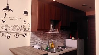 ECJ Cozy Studio Units at Horizons 101