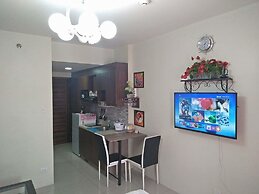 ECJ Cozy Studio Units at Horizons 101