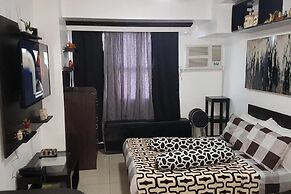 ECJ Cozy Studio Units at Horizons 101