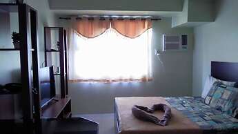 ECJ Cozy Studio Units at Horizons 101