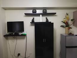 ECJ Cozy Studio Units at Horizons 101