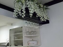 ECJ Cozy Studio Units at Horizons 101