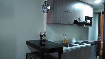 ECJ Cozy Studio Units at Horizons 101