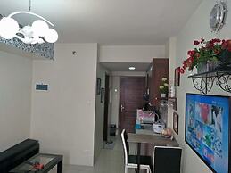 ECJ Cozy Studio Units at Horizons 101