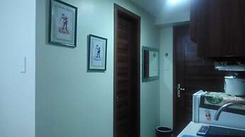 ECJ Cozy Studio Units at Horizons 101