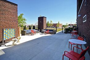 Tru by Hilton Sterling Heights Detroit