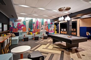 Tru by Hilton Sterling Heights Detroit