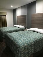 Grand Villa Inn & Suites - Humble